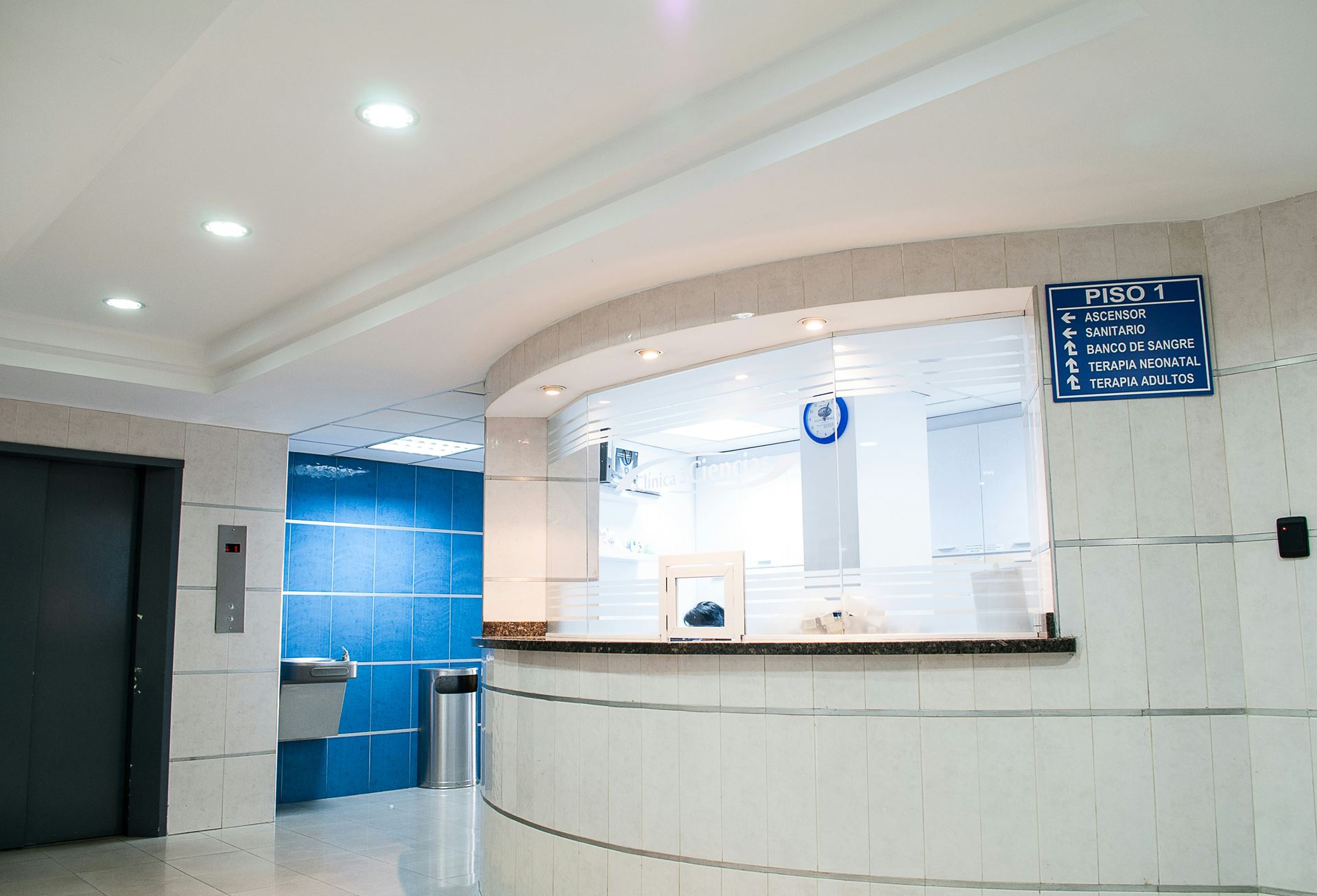 image of a doctor's office